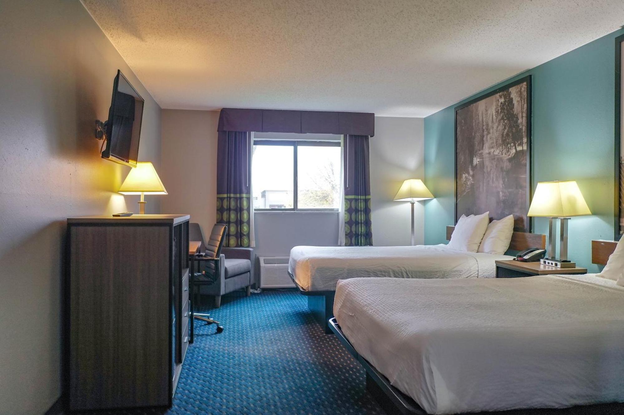 Super 8 By Wyndham Rockford I-90 Casino District Hotel Exterior photo